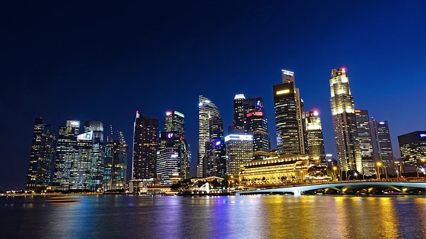 城中新加坡保龄球馆招聘前台接待